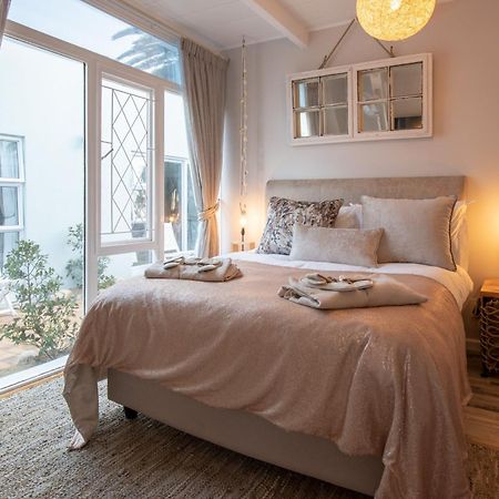 בלוברגסטראנד Salt Boutique Guesthouse (Adults Only) מראה חיצוני תמונה